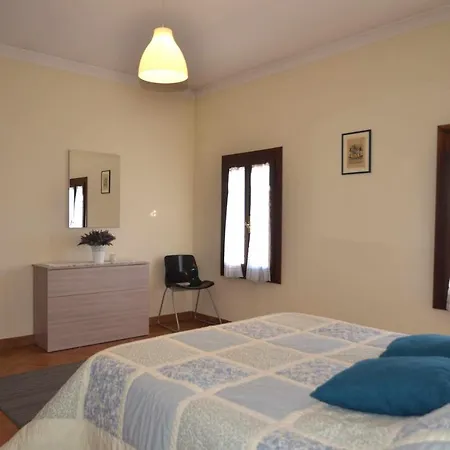 Elegante Ed Economico A דירה קמפוסמפיירו