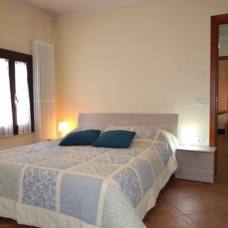 Elegante Ed Economico A * קמפוסמפיירו