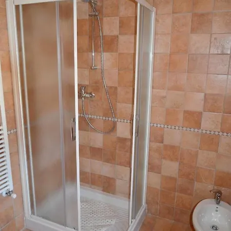 Elegante Ed Economico A Apartament
