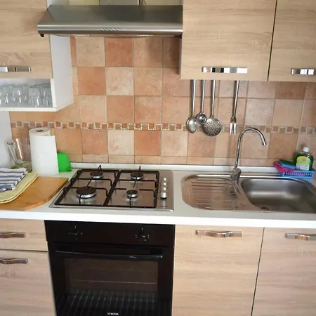 Elegante Ed Economico A Apartament