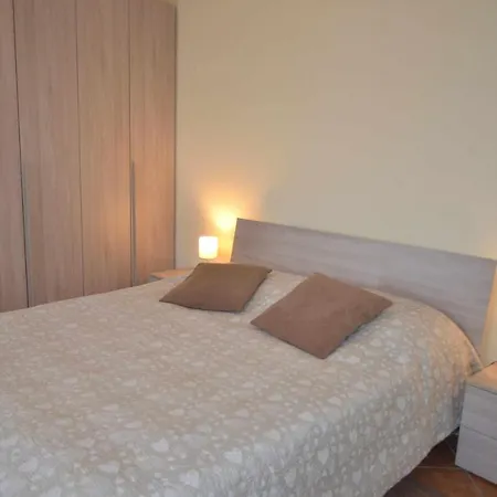 Elegante Ed Economico A Apartament *